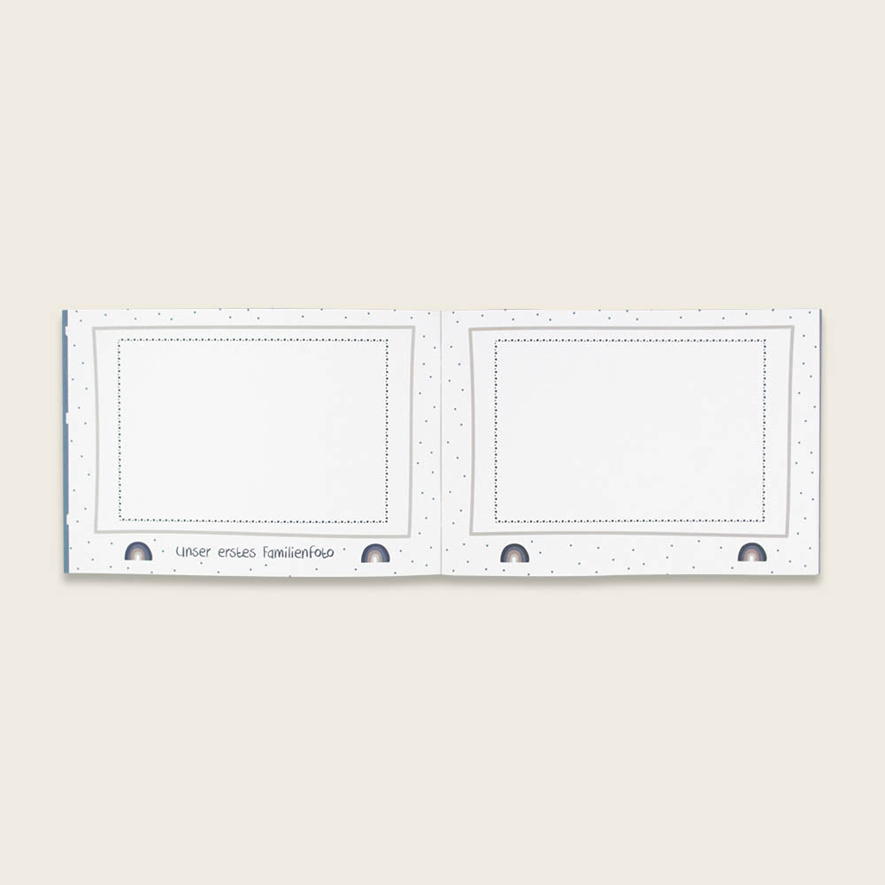 Freundeheft "Hallo Wunder" in blau von Ava & Yves - besondere Momente rund um die Geburt liebevoll dokumentieren auf 24 Seiten.