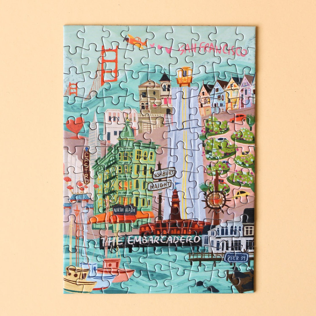 Mini Puzzle "San Francisco" von Piecely - Begib dich mit dem entzückenden 99-teiligen Minipuzzle "San Francisco" auf ein kleines Abenteuer.