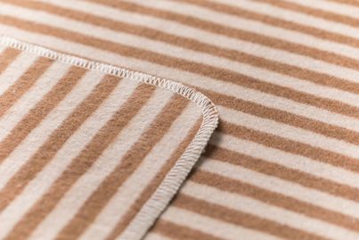 Der Kuschelfreund "Giraffe" von David Fussengger - doppelseitige Kuscheldecke