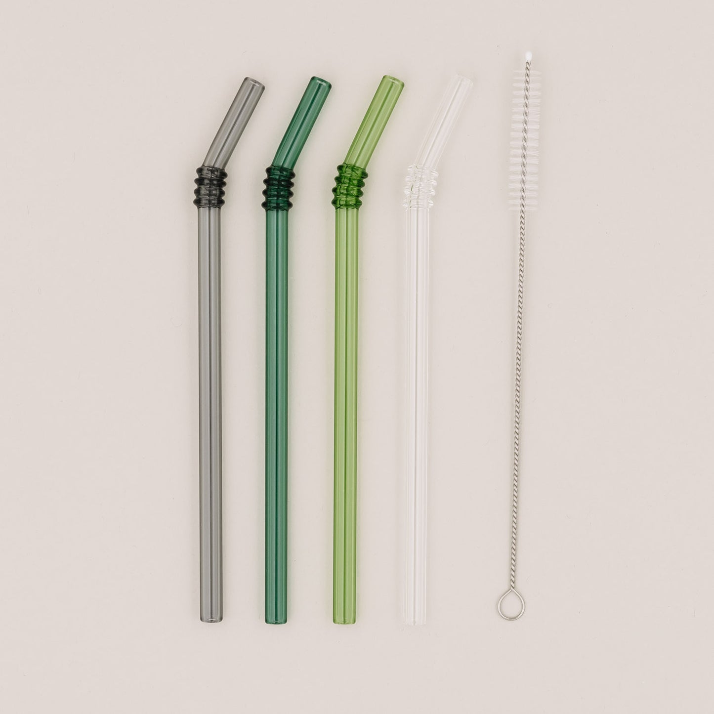 Geknickte Strohhalme aus Glas im 4er Set von Eulenschnitt in Grüntönen - Produktabbildung