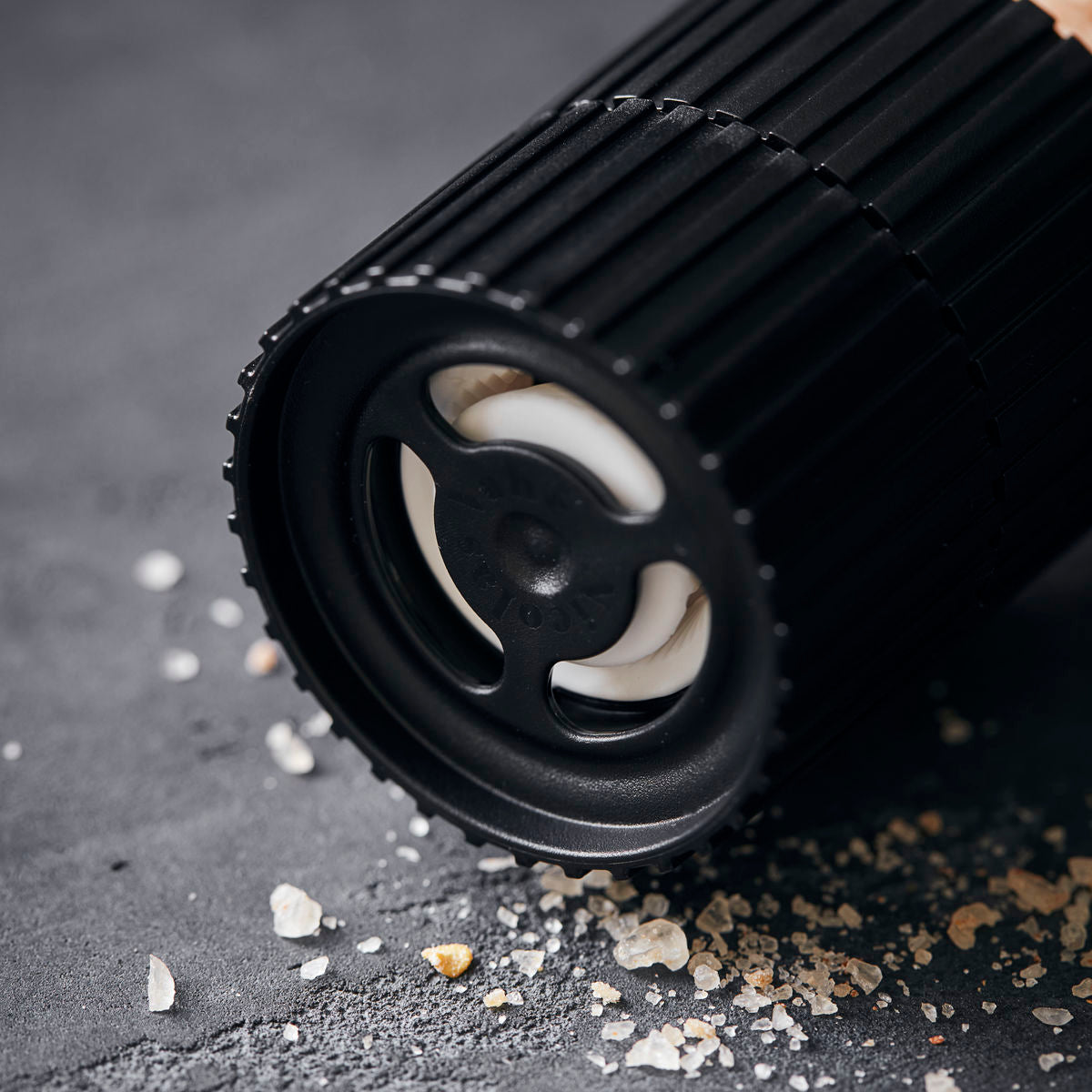 Salzmühle "Garlic & Red Chilli Pepper" - mit integrierter Keramikmühle