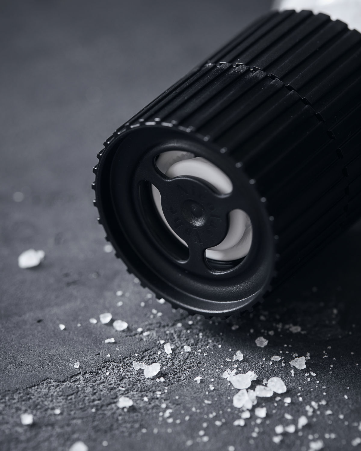 Salzmühle "French Sea Salt" von Nicolas Vahé - mit hochwertiger Keramikmühle