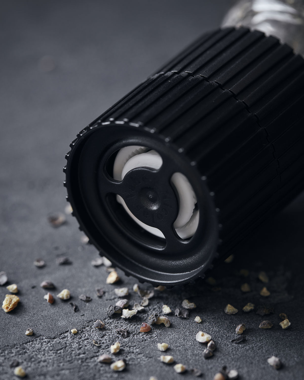 Pfeffermühle "Lemon Peel" von Nicolas Vahé - Abbildung der Keramikmühle