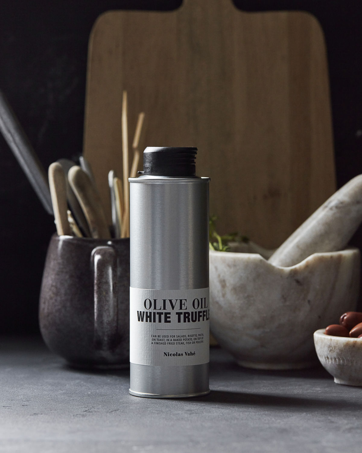 Trüffel Öl von Nicolas Vahé - stylische Blechdose, lange Haltbarkeit