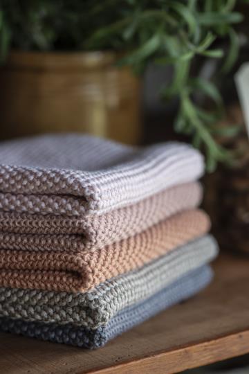 Spüllappen "Mynte" von IB Laursen in verschienden harmonisch zusammengestallten Farben im Mix - vielseitig nutzbar