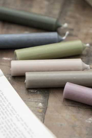 Mini Stabkerze "Rustik" von IB Laursen im Mix mit vershcienden anderen Fabtönen - für individuelle Arrangements