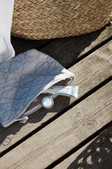 Kulturbeutel in ash grey von IB Laursen - idel für Make up und Pflegeprodukte auf Reisen oder im Alltag