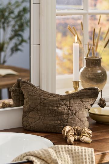 Kulturbeutel in chocolate brown von IB Laursen  – für Make Up und Pflegeprodukte. Für unterwegs oder auf Reisen.