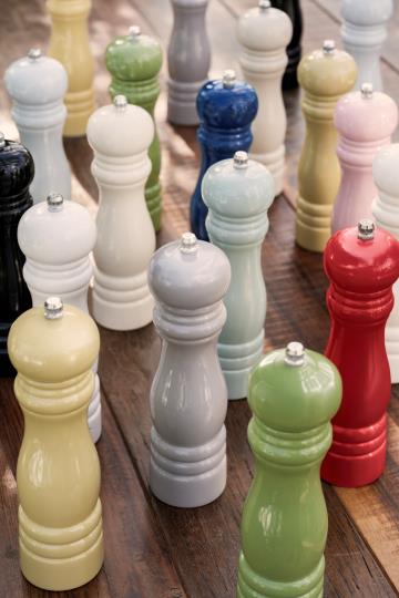 Salz- und Pfeffermühle im Mix mit verschiedenen Farben von IB Laursen - praktisches und stylisches Küchenaccessoire