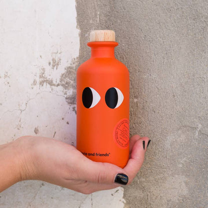 200ml Natives Olivenöl mit Chilligeschmack von Yiayia & Friends - sytische, rote Flasche