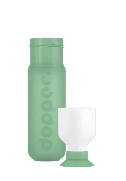 Dopper 450 ml Trinkflasche in der Farbe Moody Mint - mit integriertem Becher