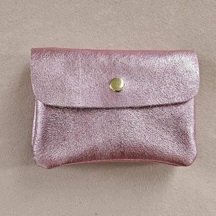 Portemonnaie aus schimmerndem Leder in rosa -  Ideal für den Alltag oder für die nächste Party. 