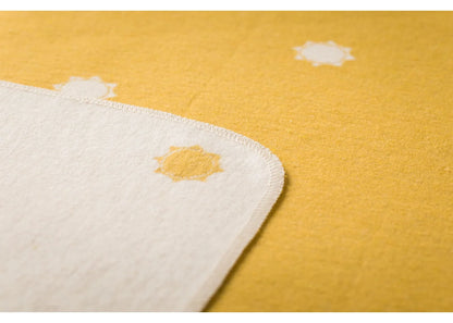 Babydecke "Sonne" von David Fussengger - doppelseitge Decke mit liebevollem Design