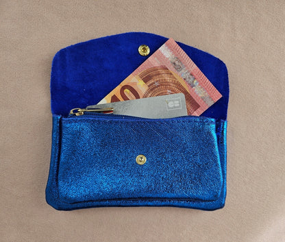 Portemonnaie aus schimmerndem Leder -  Mit Fächern für Scheine, Karten & Münzgeld mit Reißverschluß. 