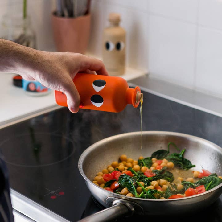 200ml Natives Olivenöl mit Chilligeschmack von Yiayia & Friends - zum Verfeinern von Gerichten