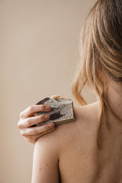 Naturseife Coffe Comfort - Anwendung auf Körper