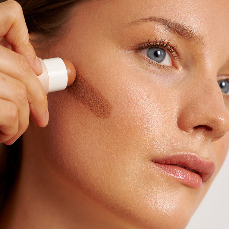 Bronzer Balm "Coast Life" von Pure U. - verleiht dem Gesicht einen natürlichen, sonnen geküssten Look, ohne geschminkt auszusehen. 