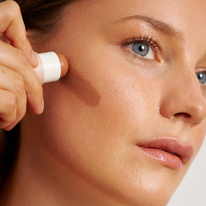 Bronzer Balm "Coast Life" von Pure U. - verleiht dem Gesicht einen natürlichen, sonnen geküssten Look, ohne geschminkt auszusehen. 