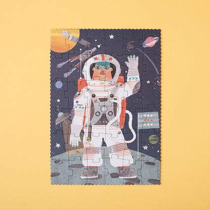 Puzzle "Astronaut" von Londji: fertiges Puzzle mit großem Astronauten