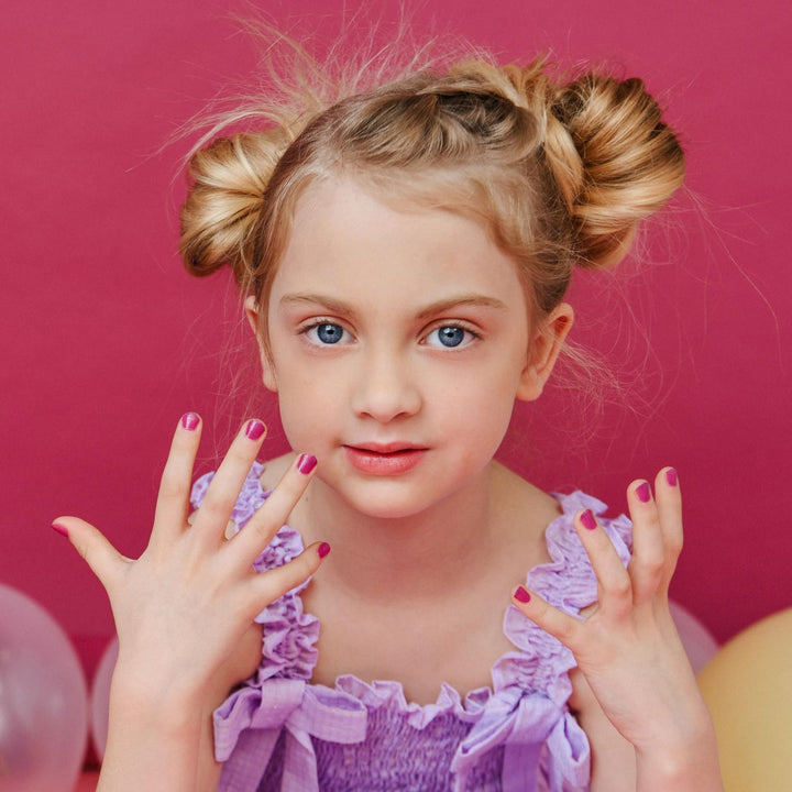 Kindernagellack „Under the Sea“ im trendigem Lila von Miss Nella. Speziell für Kinder entwickelt und frei von chemischen Inhaltsstoffen.