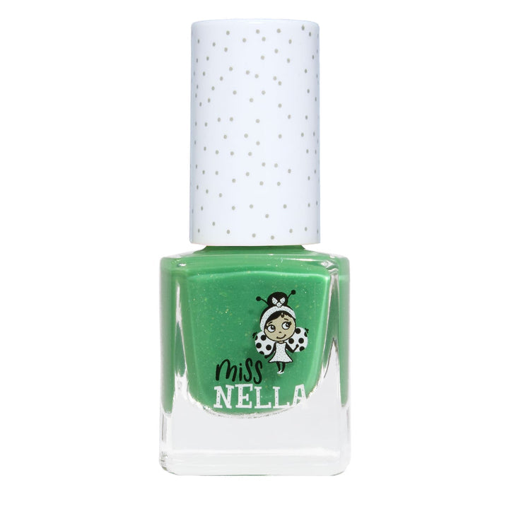 Kindernagellack „Kiss the frog“ im schimmernden Grün von Miss Nella. 