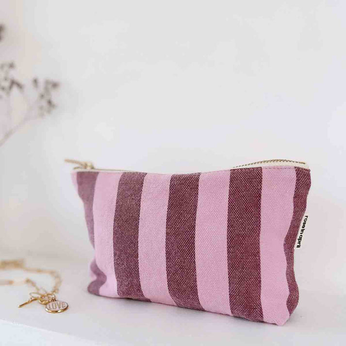 Tasche "Sofia" mit rosa und lila Streifen von Rose in April: Perfekt für Stifte, Notizbücher und Make-up. 1