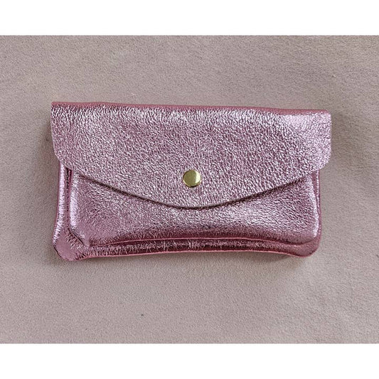 Portemonnaie aus schimmerndem Leder in hellrosa -  Ideal für den Alltag oder für die nächste Party.