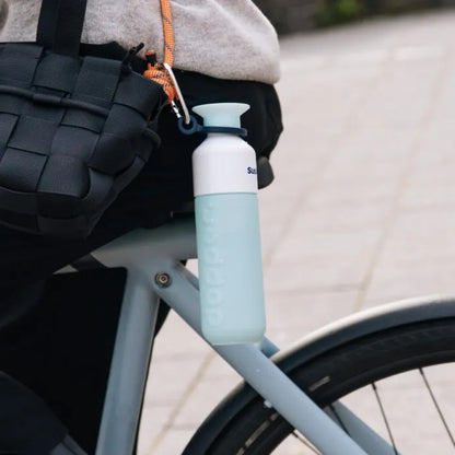 Dopper 450 ml Trinkflasche in der Farbe Polarblau - praktischer Alltagsbegleiter