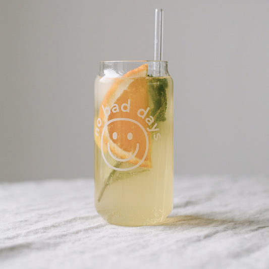 Glas No Bad Days von Eulenschnitt – stilvoller Begleiter für Wasser, Saft & Kaffee