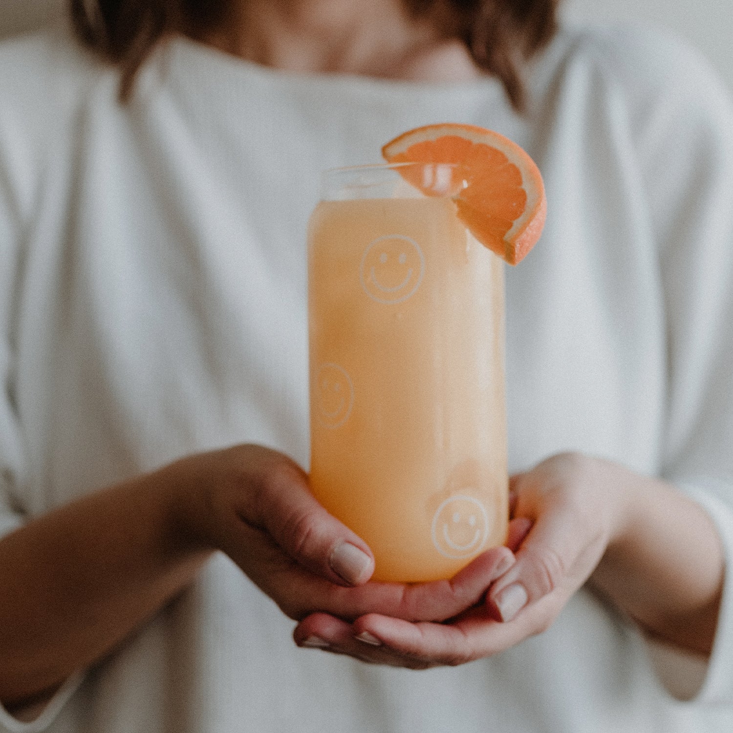 Hohes Trinkglas Smiley – schlichtes Glas mit feinem Smiley-Design