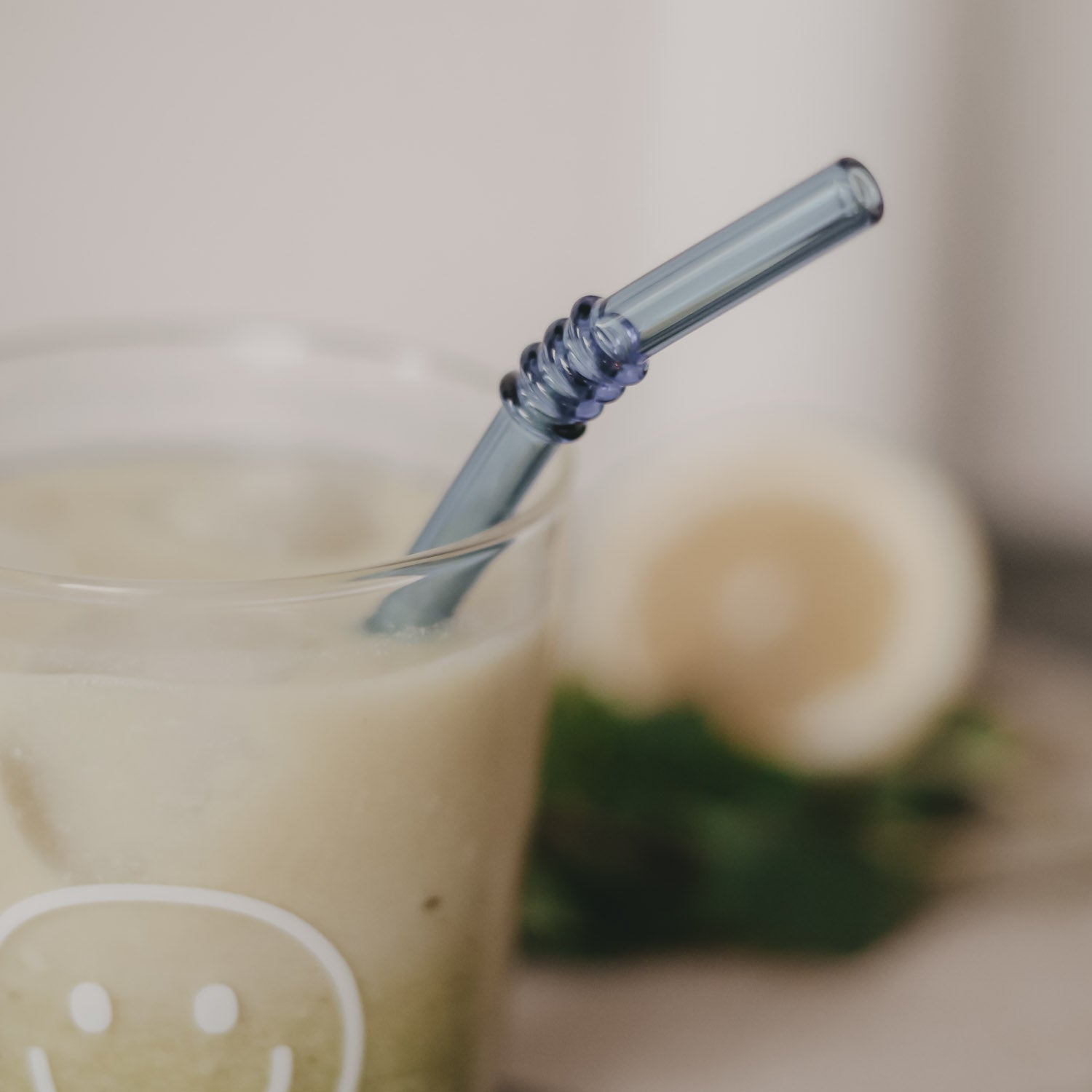 Geknickte Strohhalme aus Glas im 4er Set in Rosatönen von Eulenschnitt:  Anwednungsbeispiel