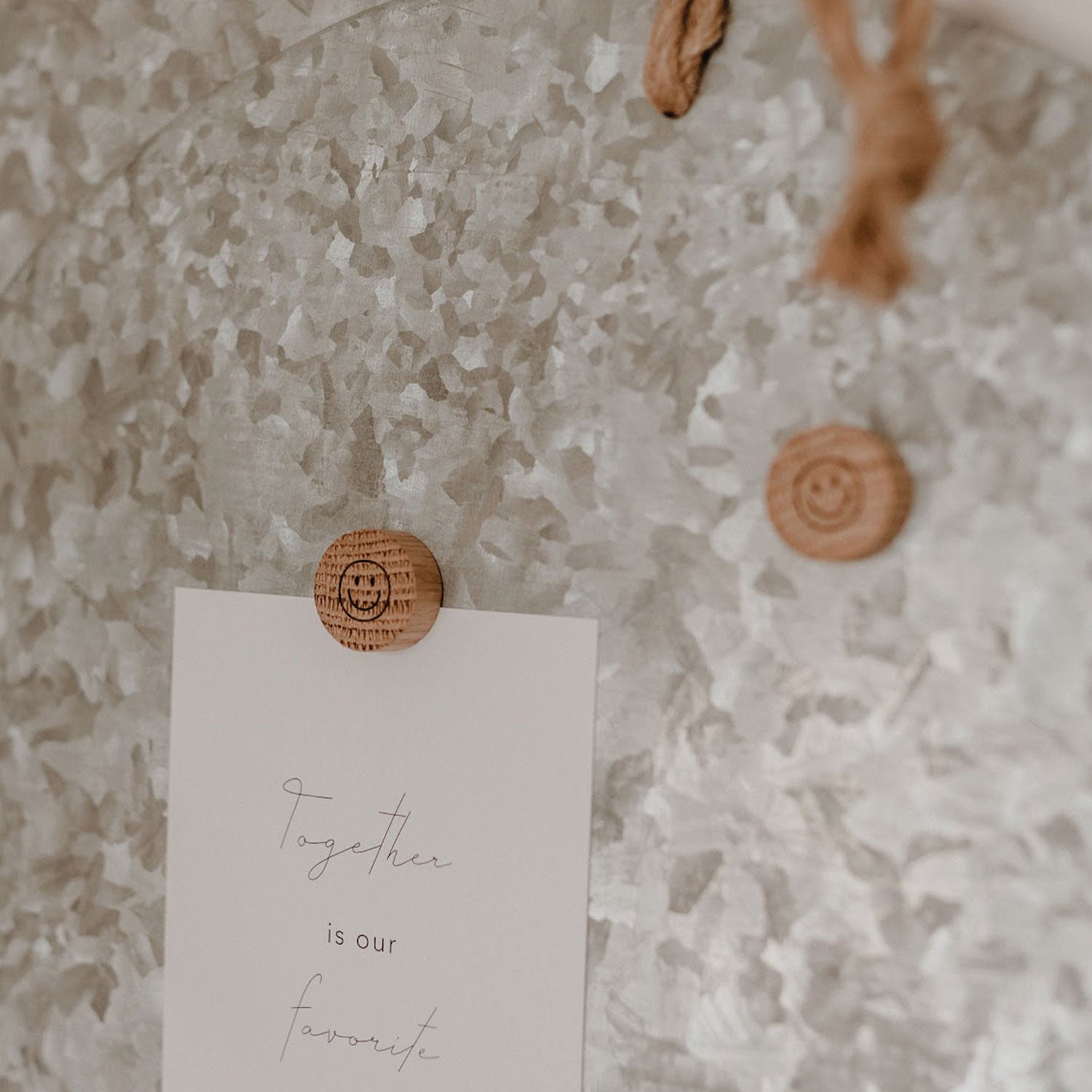 Holzmagnete Smiley – für Fotos, Notizen und Erinnerungen