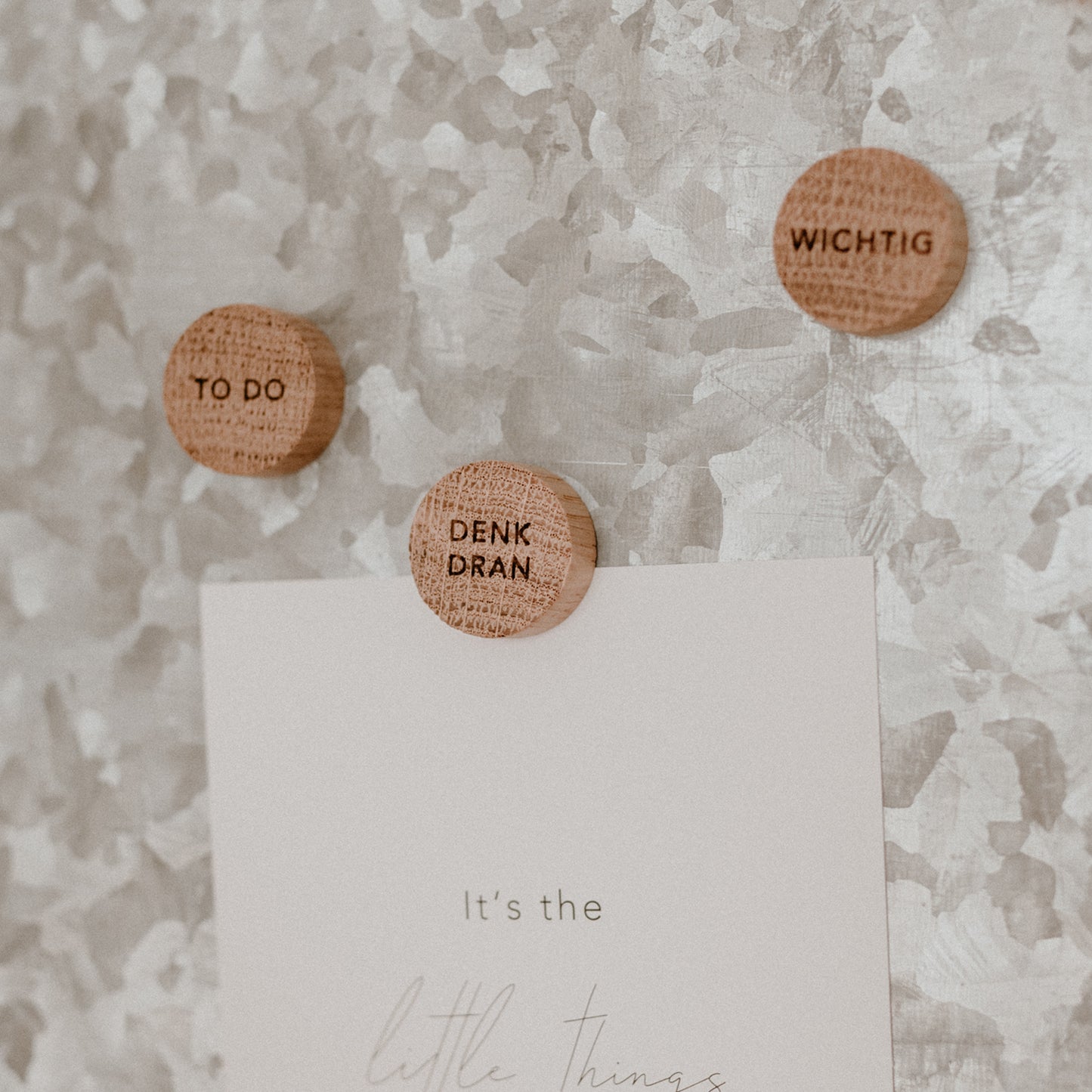 Magnet Set Denk dran von Eulenschnitt – natürliche Magnete aus Eichenholz