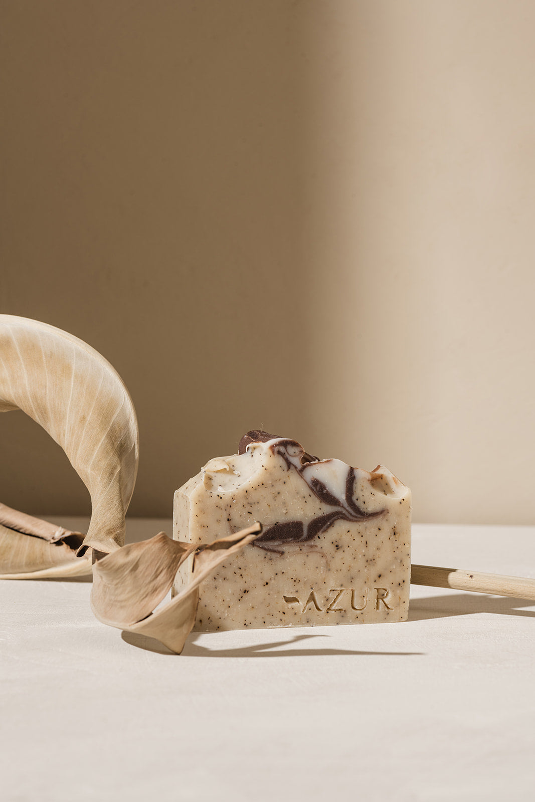 Naturseife Coffe Comfort - Detailaufnahme mit grobem Peeling