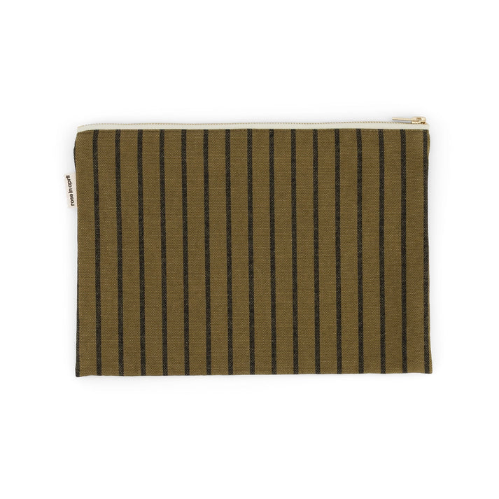 Clutch "Lili" in dünnen Streifen und olive von Rose in April:  100 % Baumwolle, OEKO-TEX, hergestellt in Portugal.