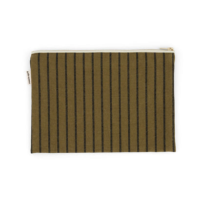 Clutch "Lili" in dünnen Streifen und olive von Rose in April:  100 % Baumwolle, OEKO-TEX, hergestellt in Portugal.