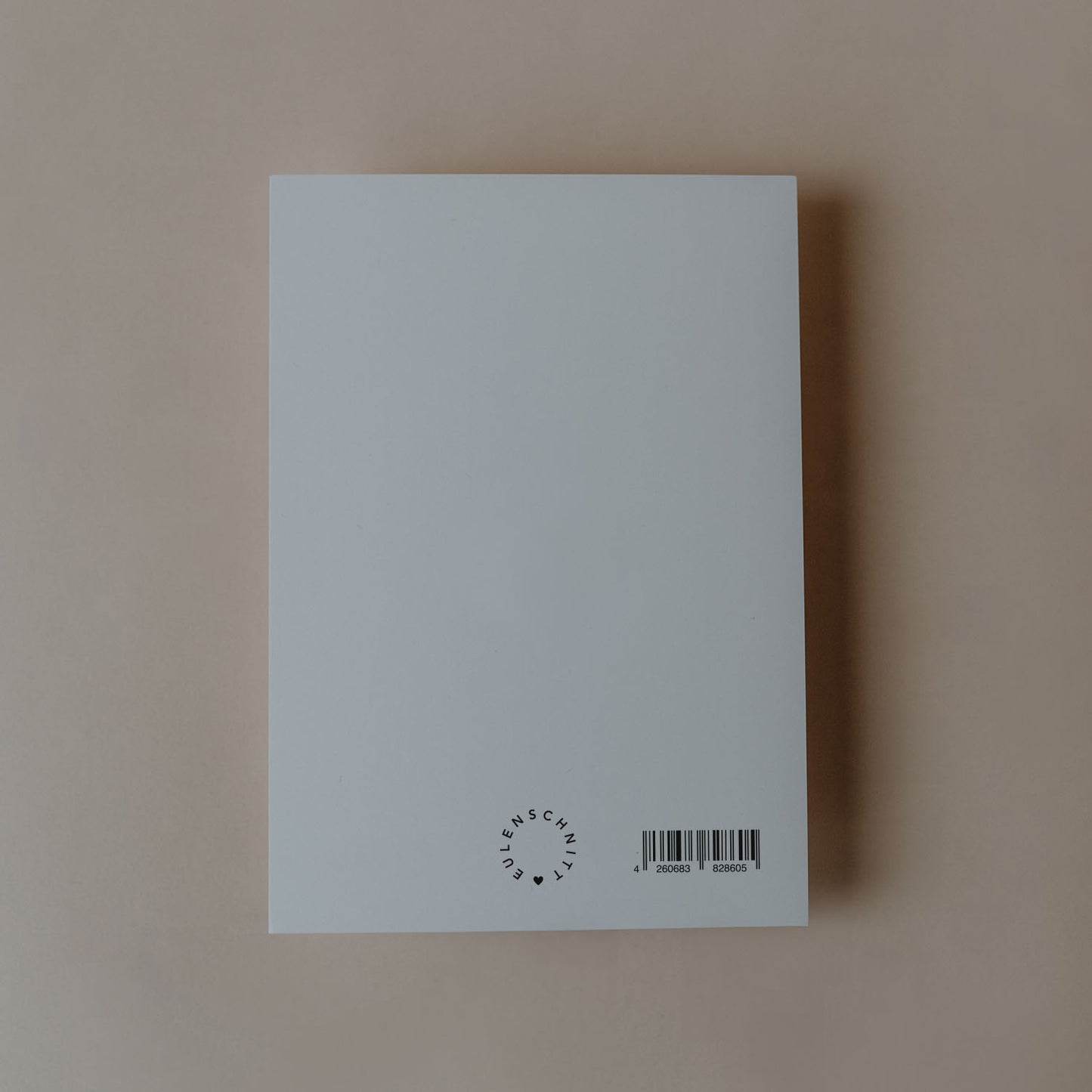 Liebevoll designte Postkarte von Eulenschnitt – Rückseite blanko für deine persönliche Botschaft.