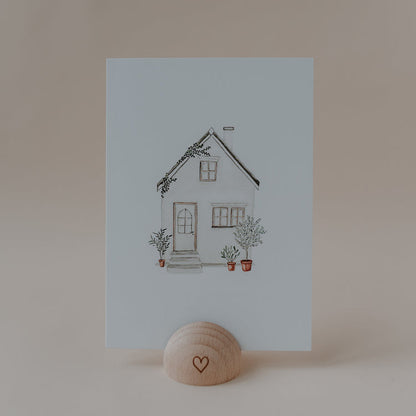 Liebevoll designte Postkarte „Haus“ von Eulenschnitt: Aquarelldesign, 400 g Papier, made in Germany. 