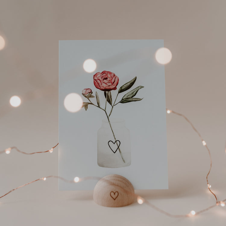 Liebevoll designte Postkarte „Flower“ von Eulenschnitt: Aquarelldesign, 400 g Papier, made in Germany. 