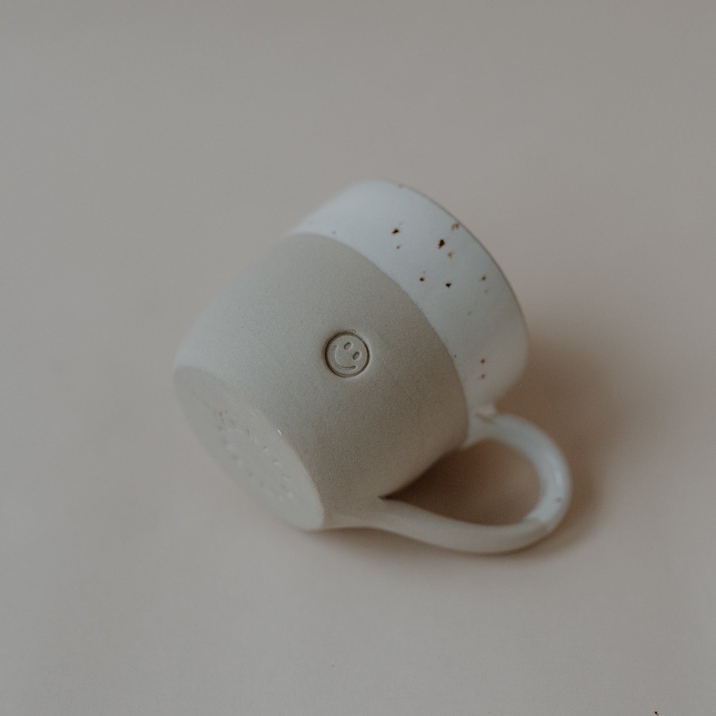 Espressotasse Smiley von Eulenschnitt – minimalistisches Design mit Smiley-Detail