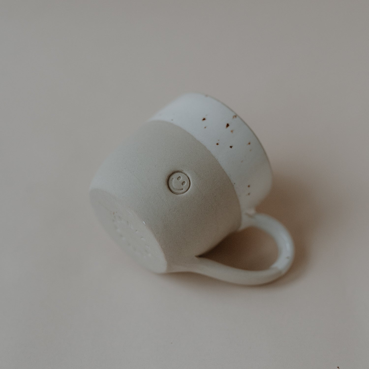Espressotasse Smiley von Eulenschnitt – minimalistisches Design mit Smiley-Detail