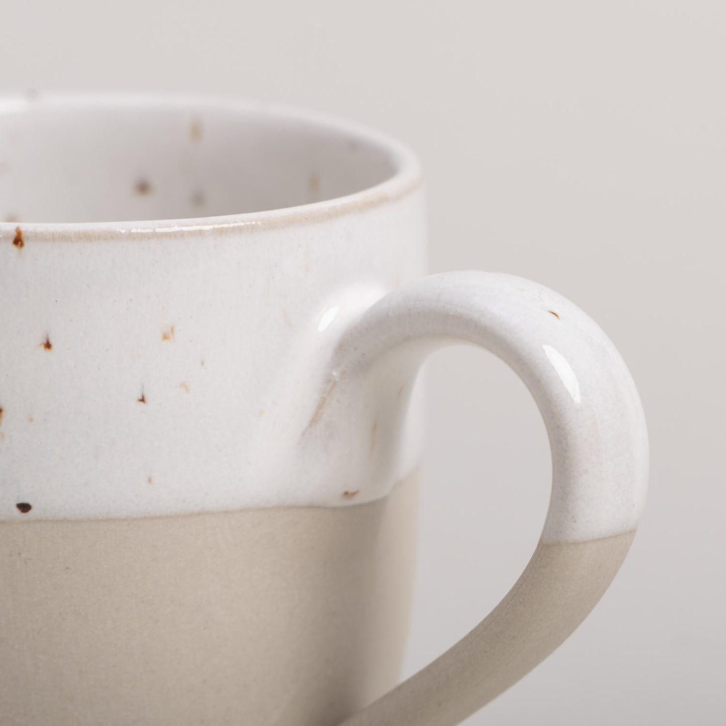 Handgefertigte Espressotasse Mama von Eulenschnitt mit individueller Glasur