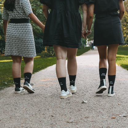 Ciao Kakao Socken Schwarz – angezogen