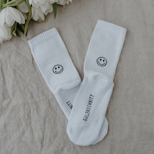 Socken Weiß Smiley schwarz von Eulenschnitt – ideale Passform