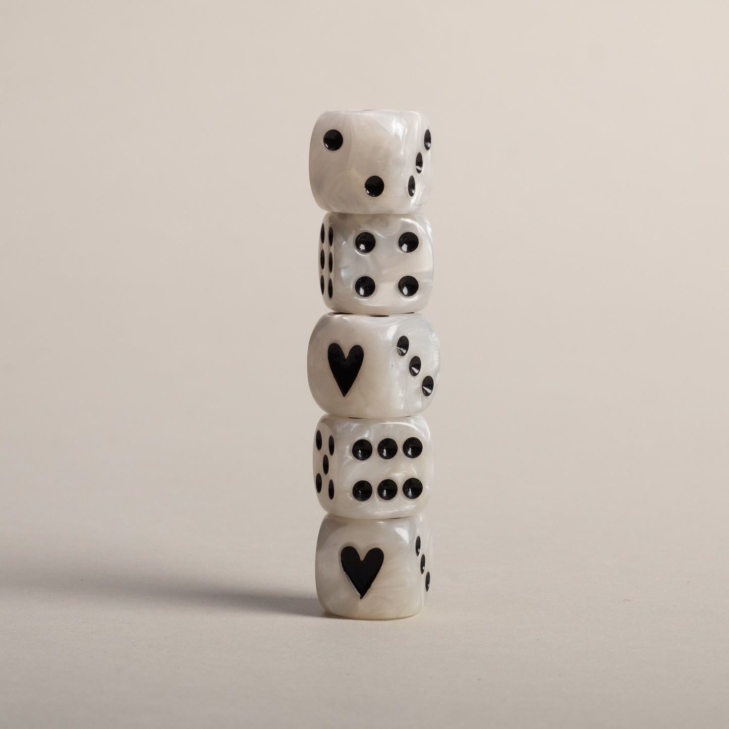 Würfelset Perlmutt – Herzchen auf der Eins