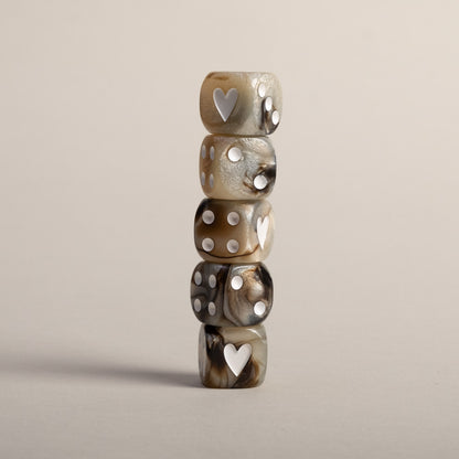 Würfelset Perlmuttstruktur braun – gestapelt