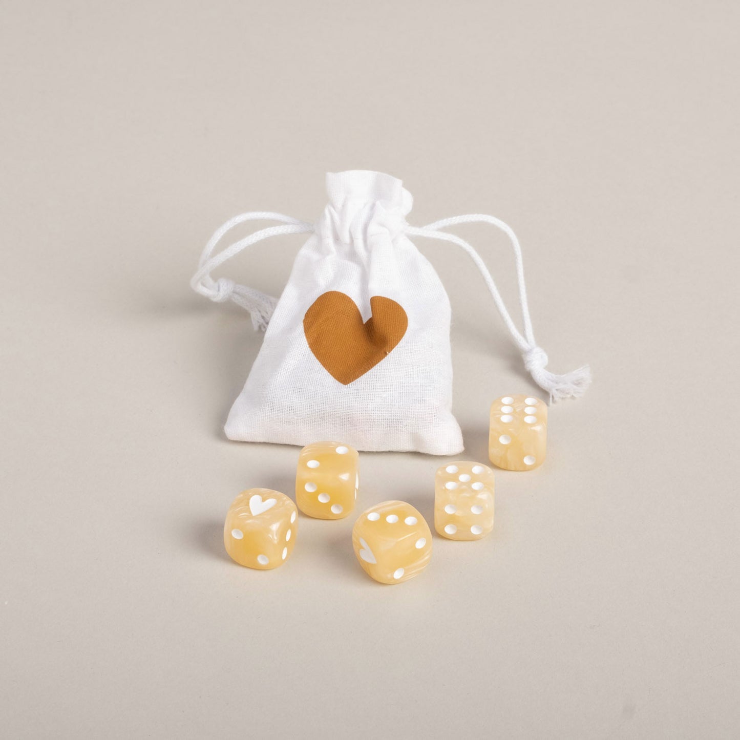 Würfelset Perlmutt von Eulenschnitt – mit Stoffbeutel