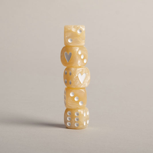 Würfelset Perlmutt von Eulenschnitt – gestapelt