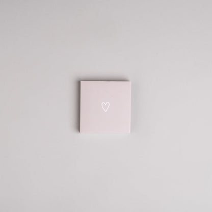 Streichhölzer "Blumenmädchen" von Eulenschnitt - Rückseite mit geprägtem, kleinen weißen Herz