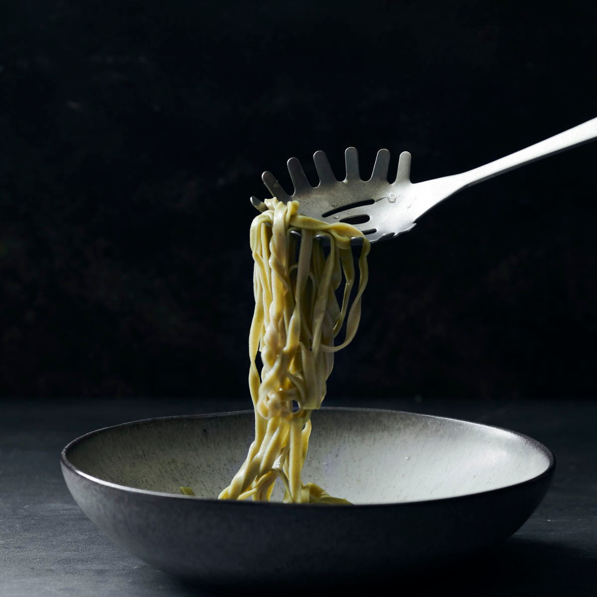 Pastalöffel "Daiy" von Nicolas Vahé - Anwendungsbeispiel Linguine